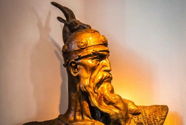 Skanderbeg Statue - Kruje