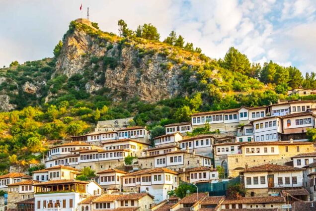 Mangalem-Square-and-The-Castle-2-Berat